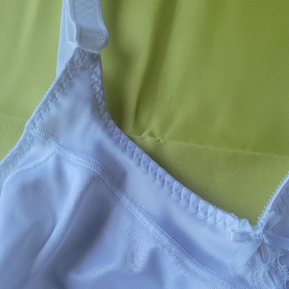 Bali Women's Classic Confort White Intimates Bra Size 38D - Picture 7 of 7